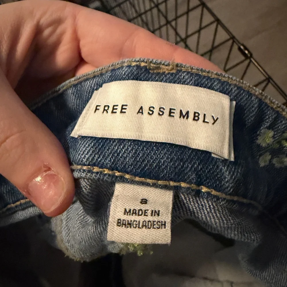 Straight-Leg Light Blue Jeans with Yellow Floral Embroidery - Picture 3 of 4